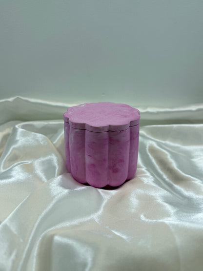 Pot marbré rose de rangement en plâtre