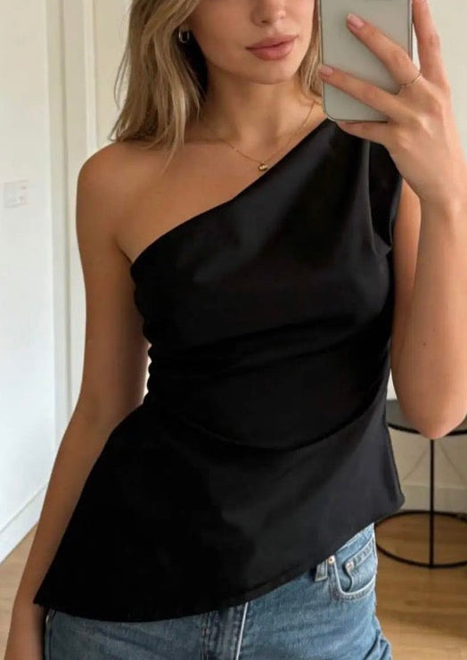 Top asymétrique ajusté – style glamour