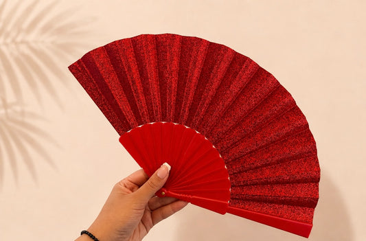 Eventail rouge à paillettes